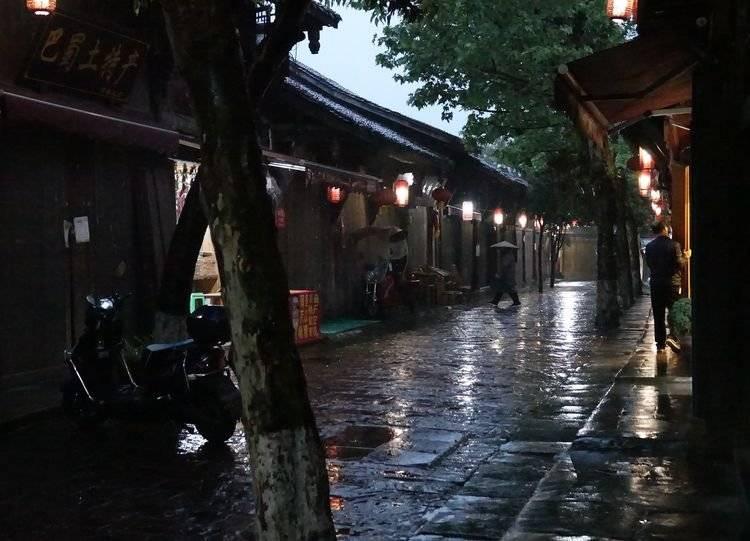 过去一年云南“两院”做了啥?一图速览